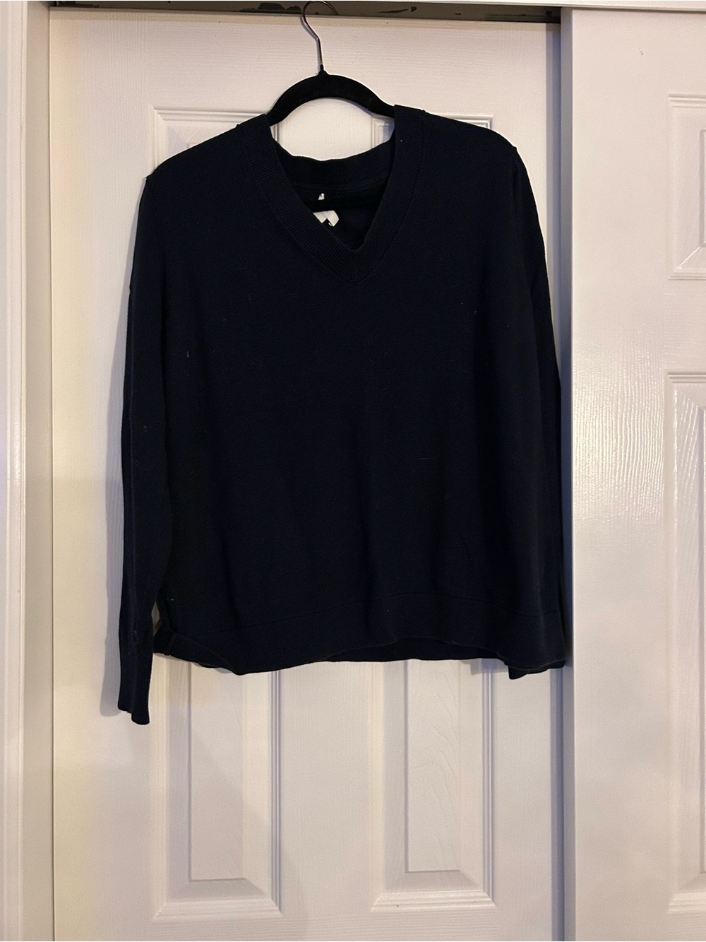 Classic Women's V-Neck Sweater - navy